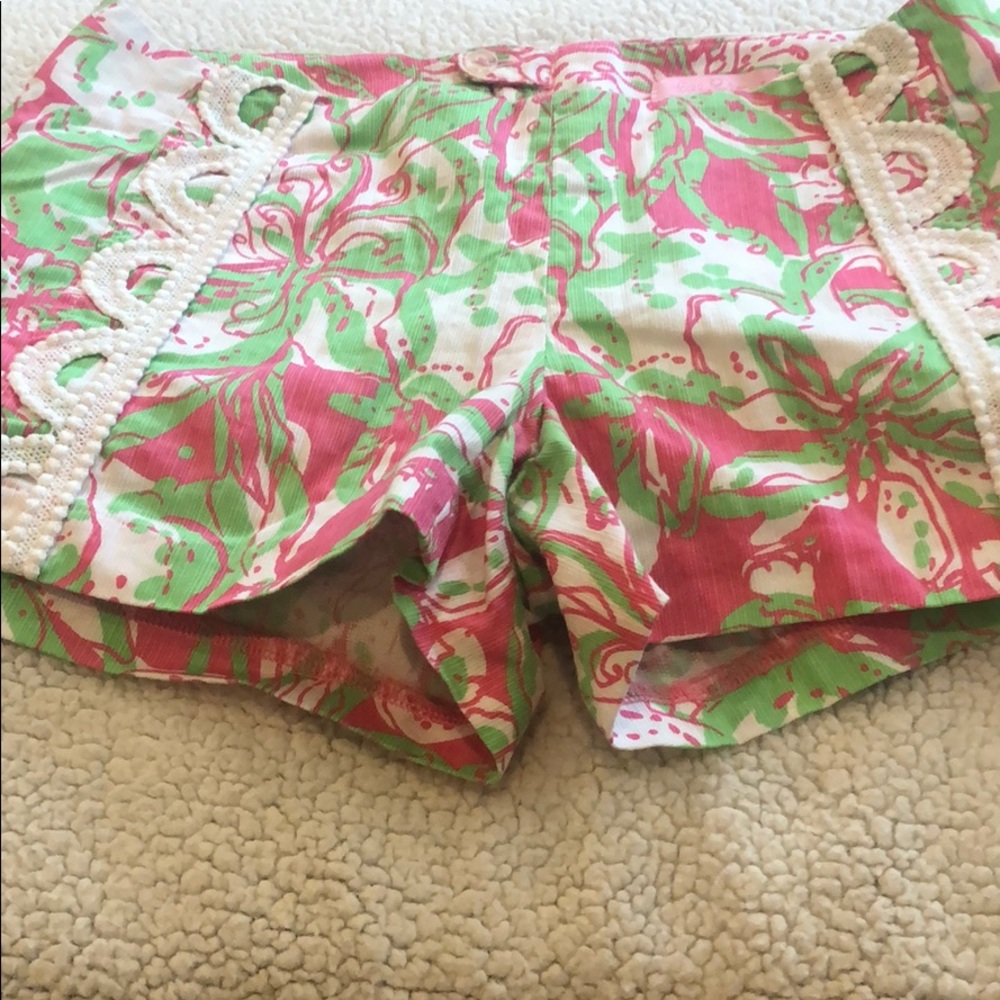 Lily Pulitzer back zip lace detailed shorts